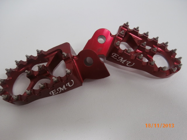 EMU CNC Yamaha Foot Pegs