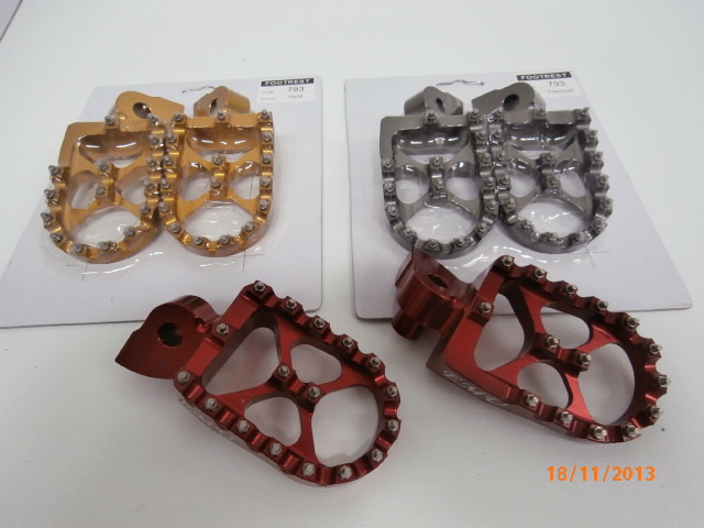 EMU CNC Yamaha Foot Pegs